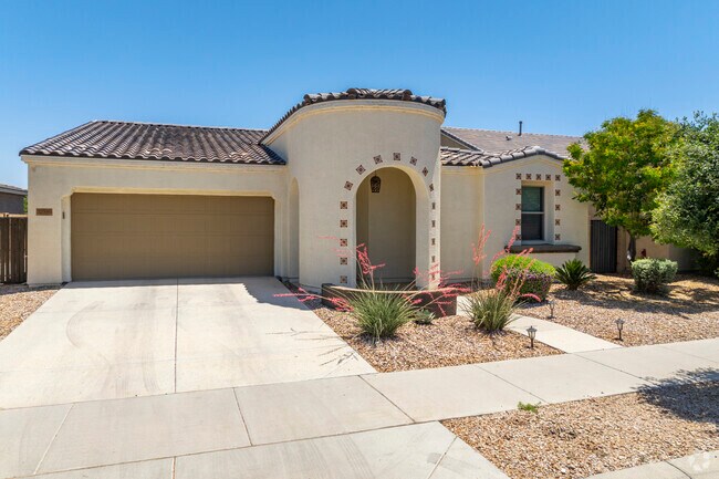 Meridian’s Spanish style architecture features terracotta roofs, arched doorways, and stucco finishes that bring the warmth of the Southwest to life.