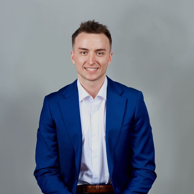 Agent Photo