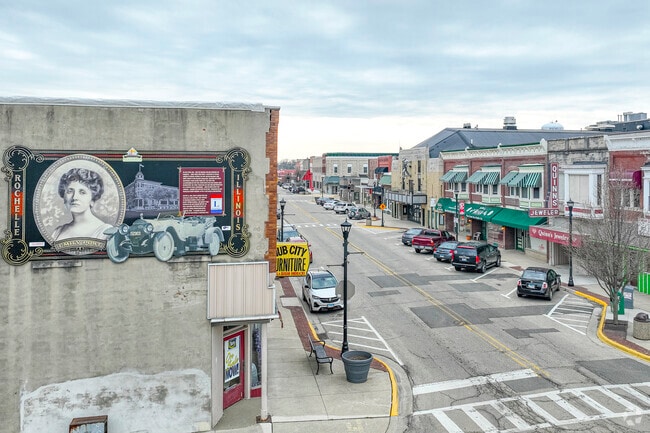 Rochelle is a rural community with many local restaurants and shops in the downtown area.