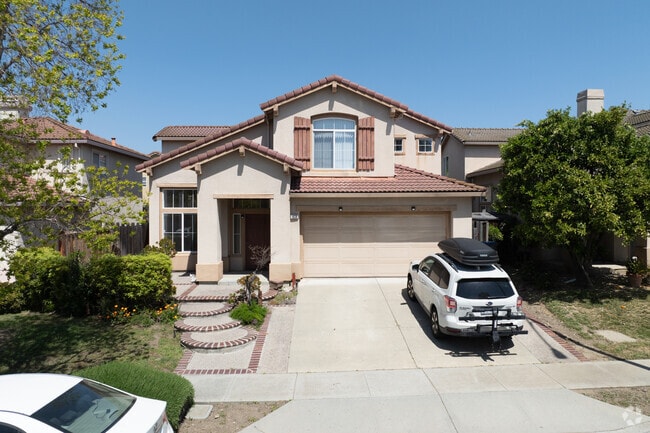 This Mediterranean Revival in Brooktree blends timeless design with a warm, family-friendly entrance.