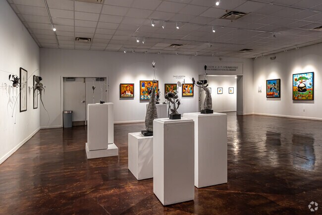 The Baton Rouge Gallery showcases rotating exhibitions in the Garden District.
