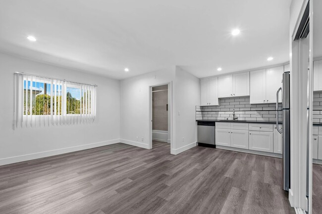 1240 W 29th St unit 1, Los Angeles, CA 90007 - photo 4