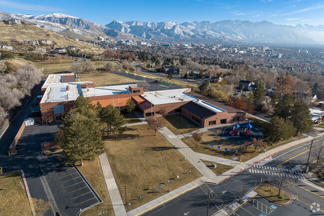 Ensign School7