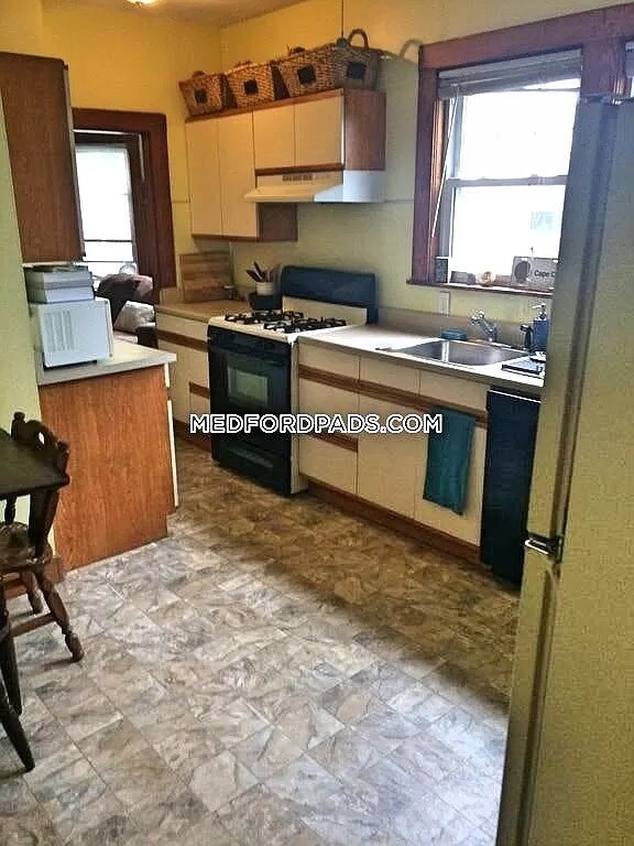 59 Quincy St unit 1, Medford, MA 02155 - photo 4