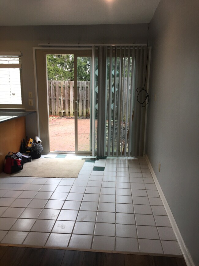 1008 Manor Ln Unit K, Columbus, OH 43221