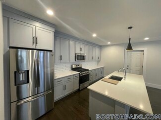 54 Taylor St, Boston, MA 02122