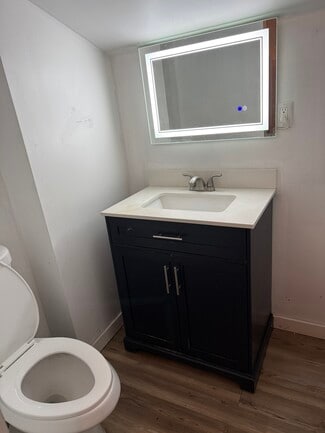 103 Walnut St Unit 3rd floor, Waterbury, CT 06704