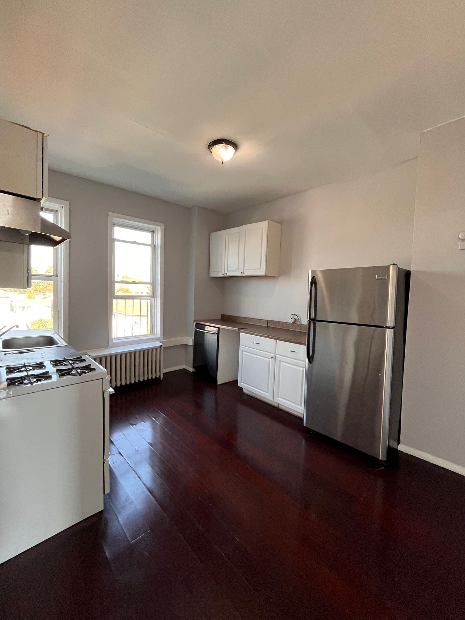 80 Lake St unit 8, Jersey City, NJ 07306 - photo 1