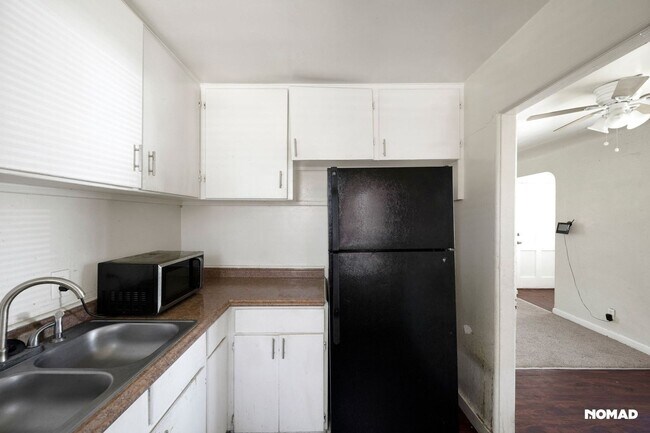 1932 Del Mar Pkwy, Aurora, CO 80010 - photo 4