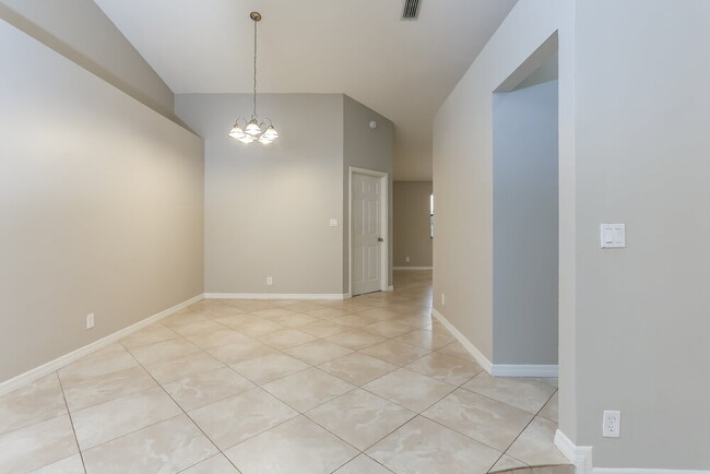 487 SW 169th Terrace, Weston, FL 33326 - photo 5
