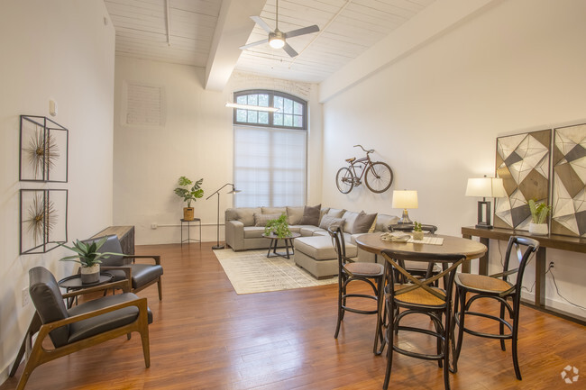 2BR, 2BA - 1,198SF - Dining Room