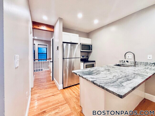 37 Sheafe St unit 2, Boston, MA 02113 - photo 2