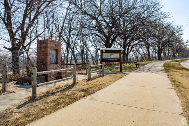 Locals enjoy morning jogs or evening strolls down Florence's MUD Trail.