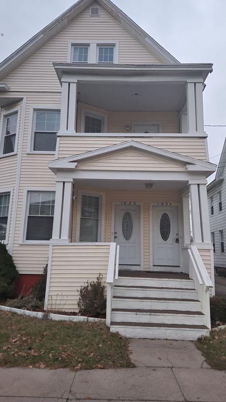1432 Ella T Grasso Blvd, New Haven, CT 06511