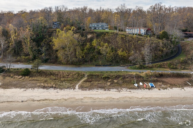 For geology and history buffs, Scientists' Cliffs in Port Republic is the place to live.