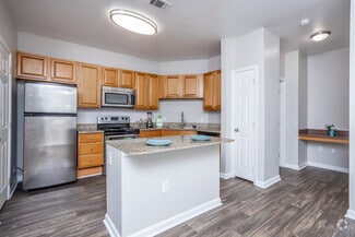 8160 Veterans Pkwy, Columbus, GA 31909