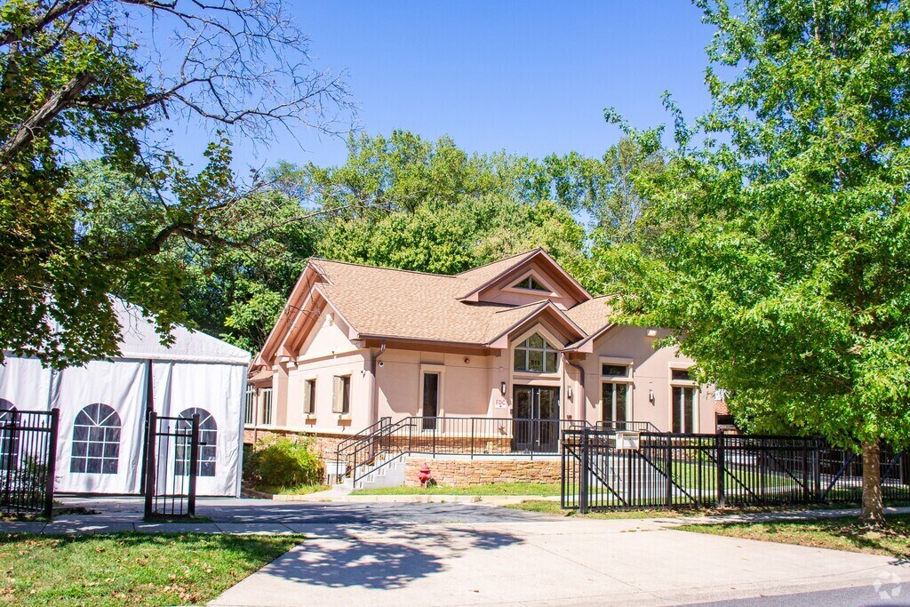 Kehillat Montessori - Kemp Mill Montessori School serves students in the Wheaton community.