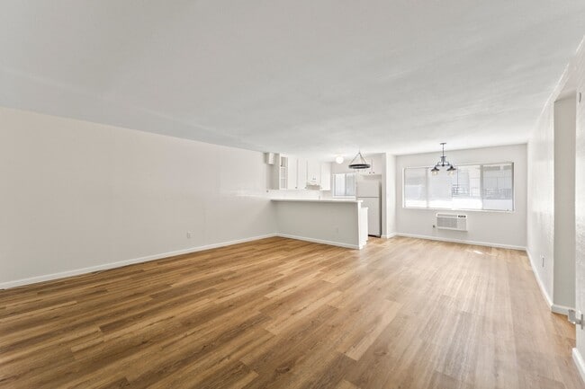 Tarzana Plaza unit 122, Tarzana, CA 91356 - photo 3