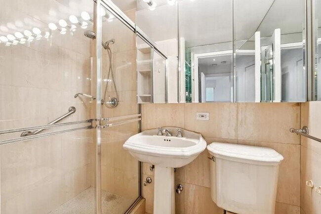 130 E 63rd St unit 7-D, New York, NY 10065 - photo 5