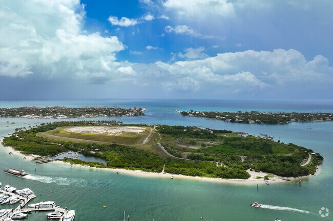 Peanut Island is the largest island between Riviera Beach and the Atlantic Ocean