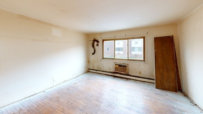 2449I Union Ave unit 34A, Islip, NY 11751 - photo 2
