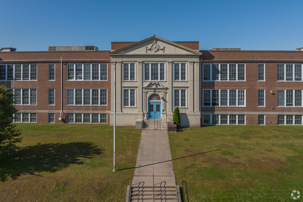 Lincoln Elementary School is part of the Consolidated New Britain School District.