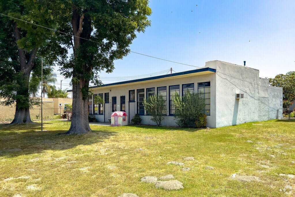 East Valley Adventist is a K-8 private school.