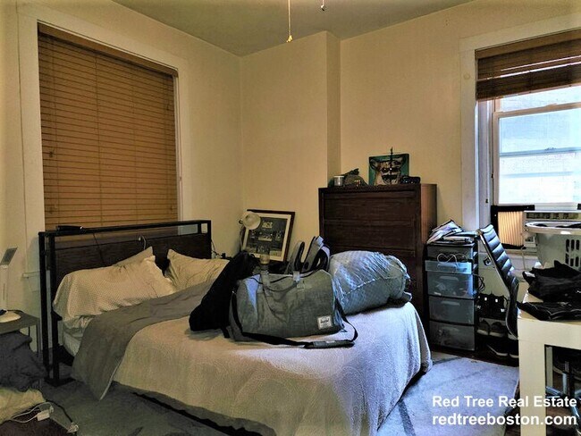 107 Myrtle St unit 3, Boston, MA 02114 - photo 6