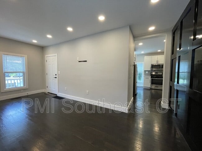 5 Hunters Rd unit 1, Norwich, CT 06360 - photo 7