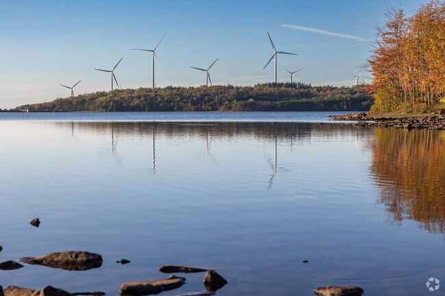 Summerhill residents enjoy scenic views of nature.