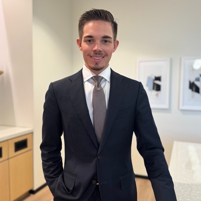 Agent Photo