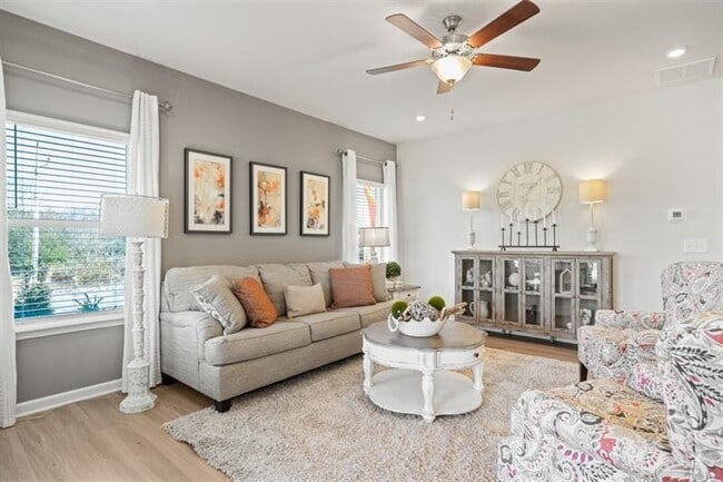 18 Thedford Dr, Hoschton, GA 30548 - photo 5