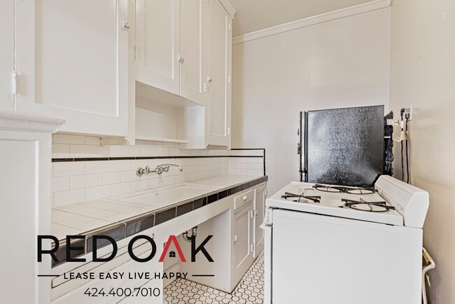 649 N Rossmore Ave unit 104, Los Angeles, CA 90004 - photo 3