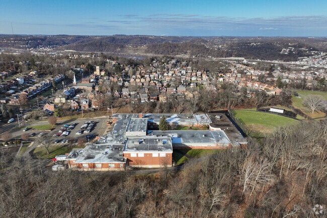 Pittsburgh Sunnyside serves grades K-8.