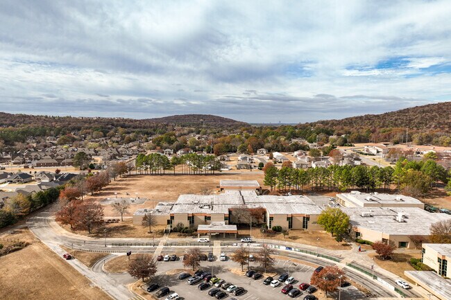 Challenger Middle School scored an overall grade of B+ on Niche.