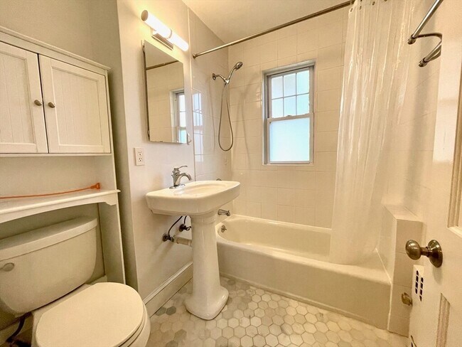 33 Paul St unit 20, Newton Center, MA 02459 - photo 3