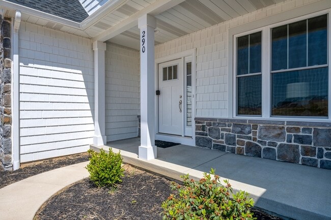 2007 N Fall Harvest Dr unit 37216310, Mechanicsburg, PA 17055 - photo 4