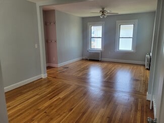 12 Tyler St Unit 12 Tyler St #2, Newport, RI 02840