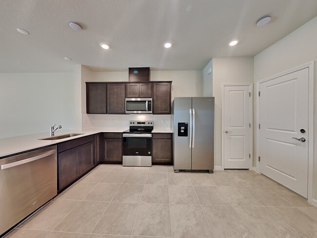 3109 Emerald Acrs Ln, Sanford, FL 32771 - photo 4