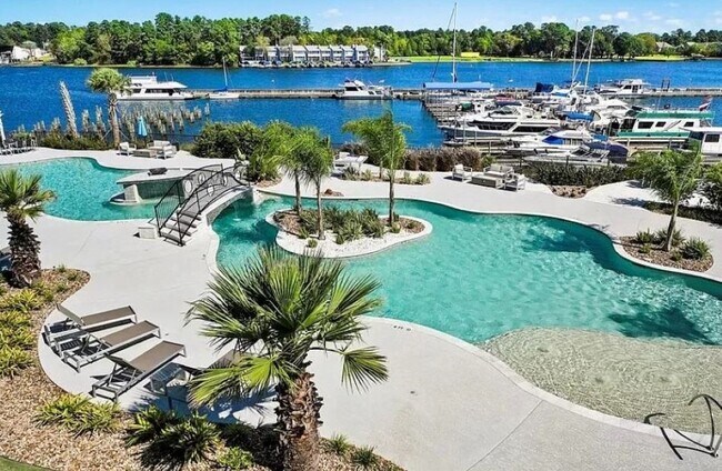 Shoreline on Lake Conroe unit 404, Montgomery, TX 77356 - photo 4