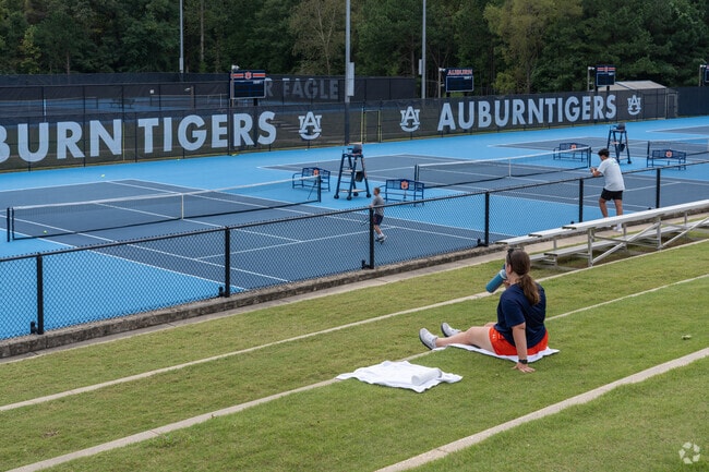The Yarbrough Tennis Center is a few blocks from Cotswold and is popular with residents.