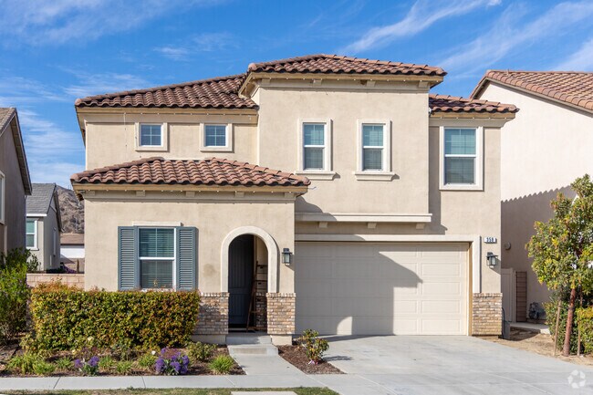 Many newer condos and single family homes can be found in Santa Paula.