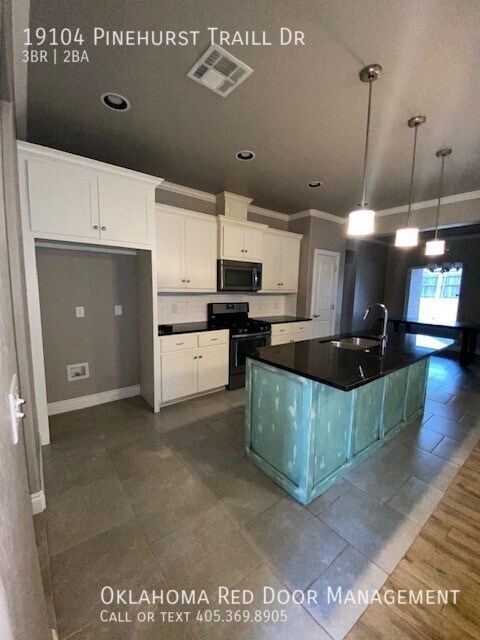 19104 Pinehurst Trail Dr, Edmond, OK 73012 - photo 4