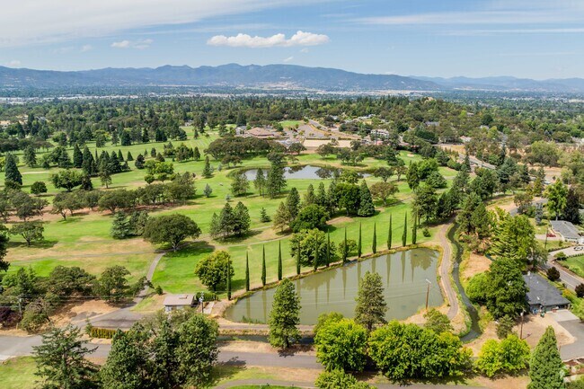 Rogue Valley has stunning views of lakes and mountains.