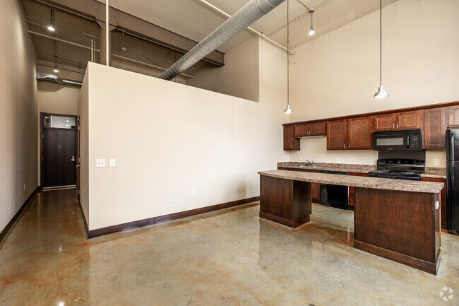 1BR, 1BA - 740 SF - Living Room