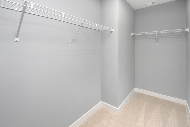 3258 Eller Drive St unit 37346897, Hickory, NC 28658 - photo 7