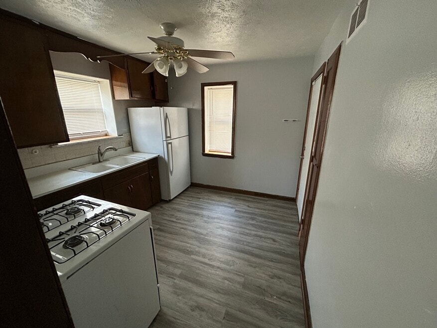 7252 W Appleton Ave, Milwaukee, WI 53216 - photo 1