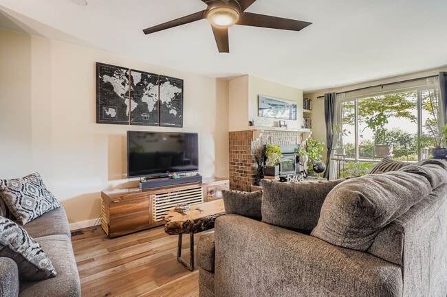 382 Gladiola St, Golden, CO 80401 - photo 3