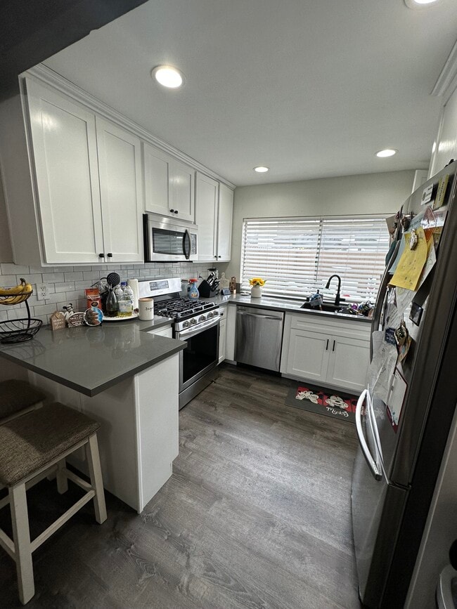 722 W Vineyard Ave, Oxnard, CA 93036 - photo 6