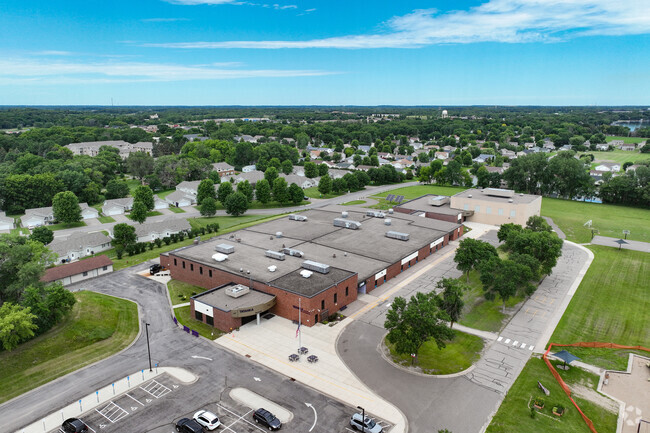 Tatanka Elementary School serves students in grades K-5.